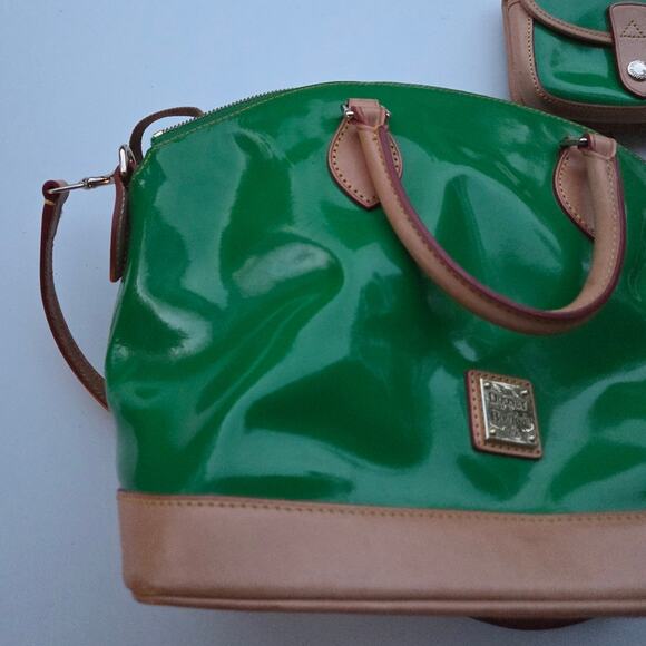Dooney & Bourke Patent Darcy Satchel Double Handle Grass Green Handbag - Picture 3 of 15